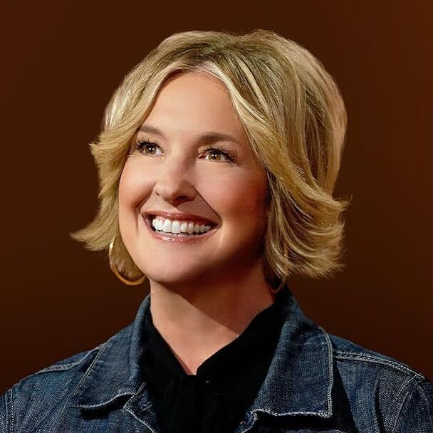 ব্রেনে ব্রাউনের ভাষ্যে “আপন হওয়া” মানে কি ও কেমন